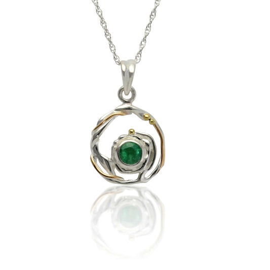 Sterling Silver Set With Cut Round Green emerald with Gold & Brass detail on a 18inch Silver Town