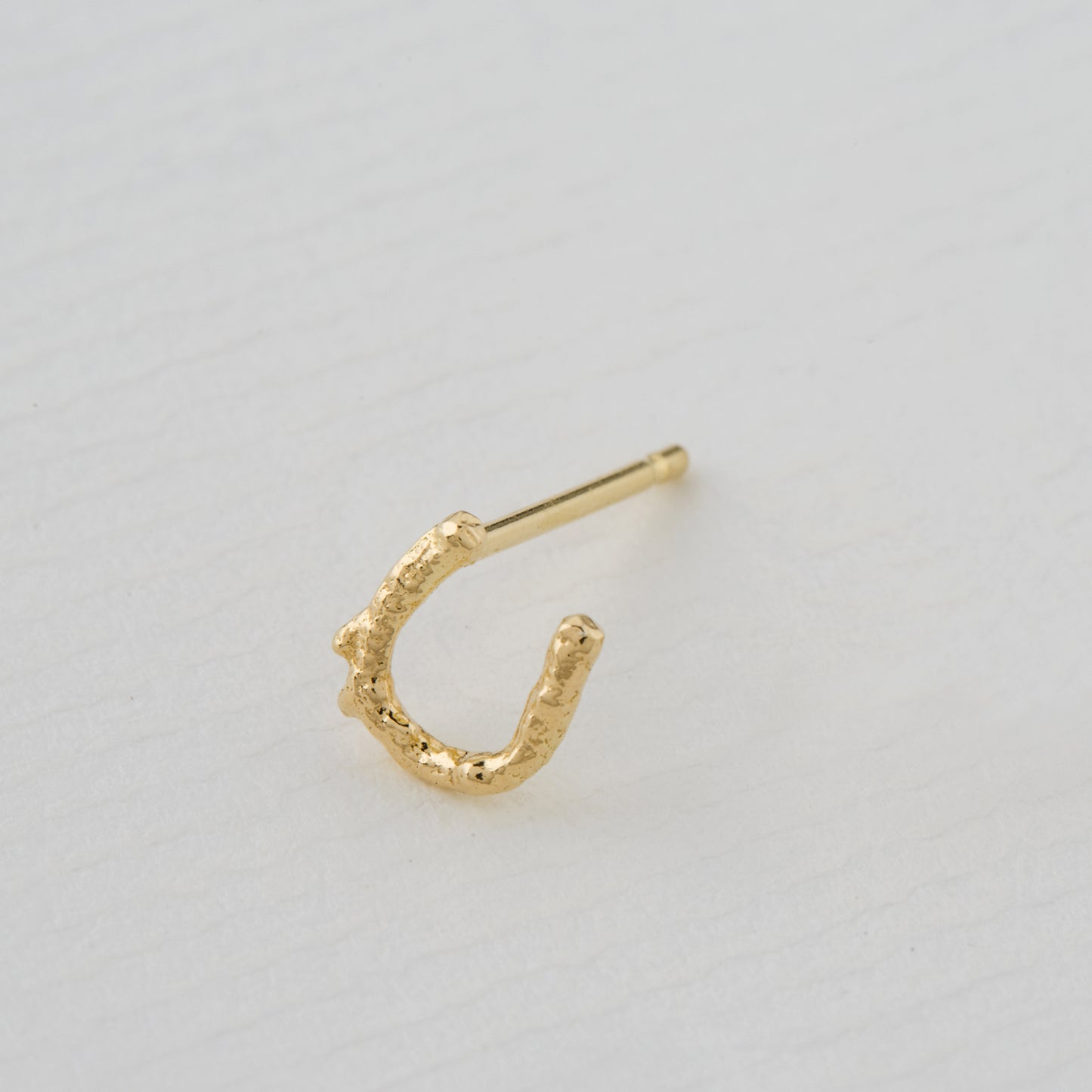Alex Monroe 18 carat Yellow Solid Gold Teeny Tiny Horseshoe Single Stud Earring