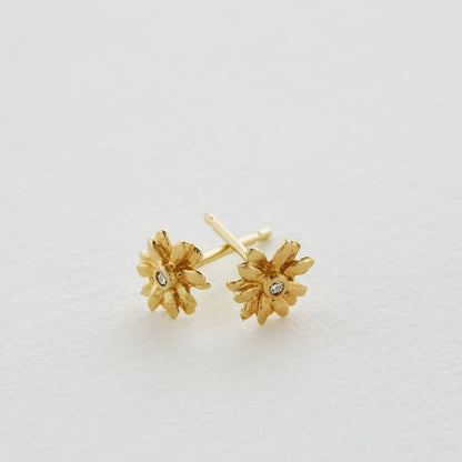 Alex Monroe 18 carat Yellow Solid Gold Teeny Tiny Diamond Daisy Stud Earrings